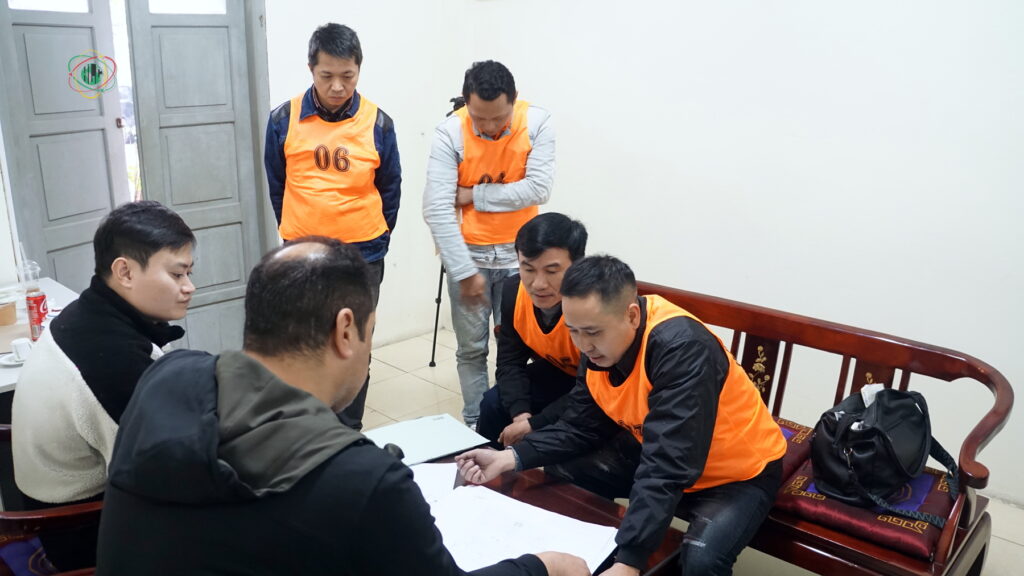 Foremen and European employers exchanging information during the construction job selection