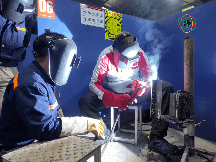 Skilled Vietnam welders in training program for overseas welding jobs