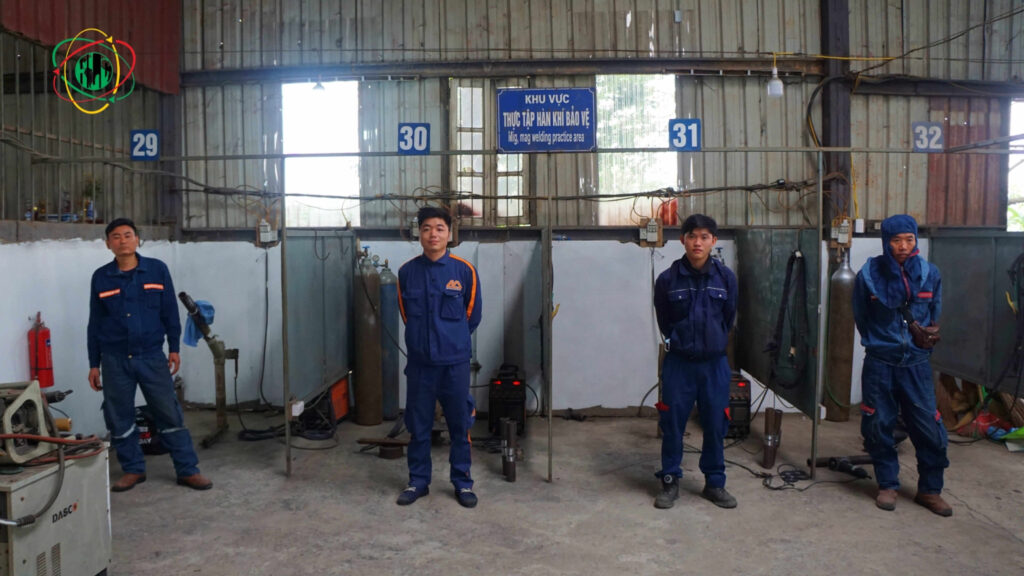 welder recruitment companies in Vietnam safety briefing before deployment