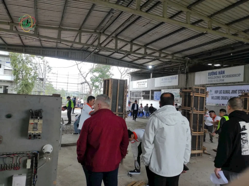 Vietnamese workers for construction manufacturing and logistics roles in Europe